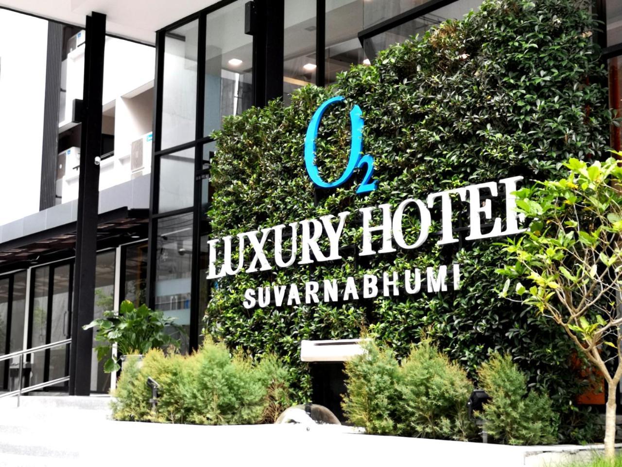 O2 Luxury Hotel Bang Phli Exterior photo